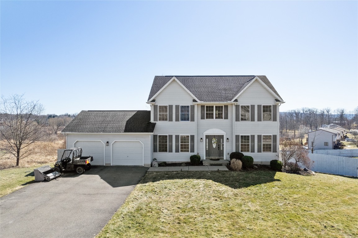 924 Anne Lane, Endicott, New York image 2