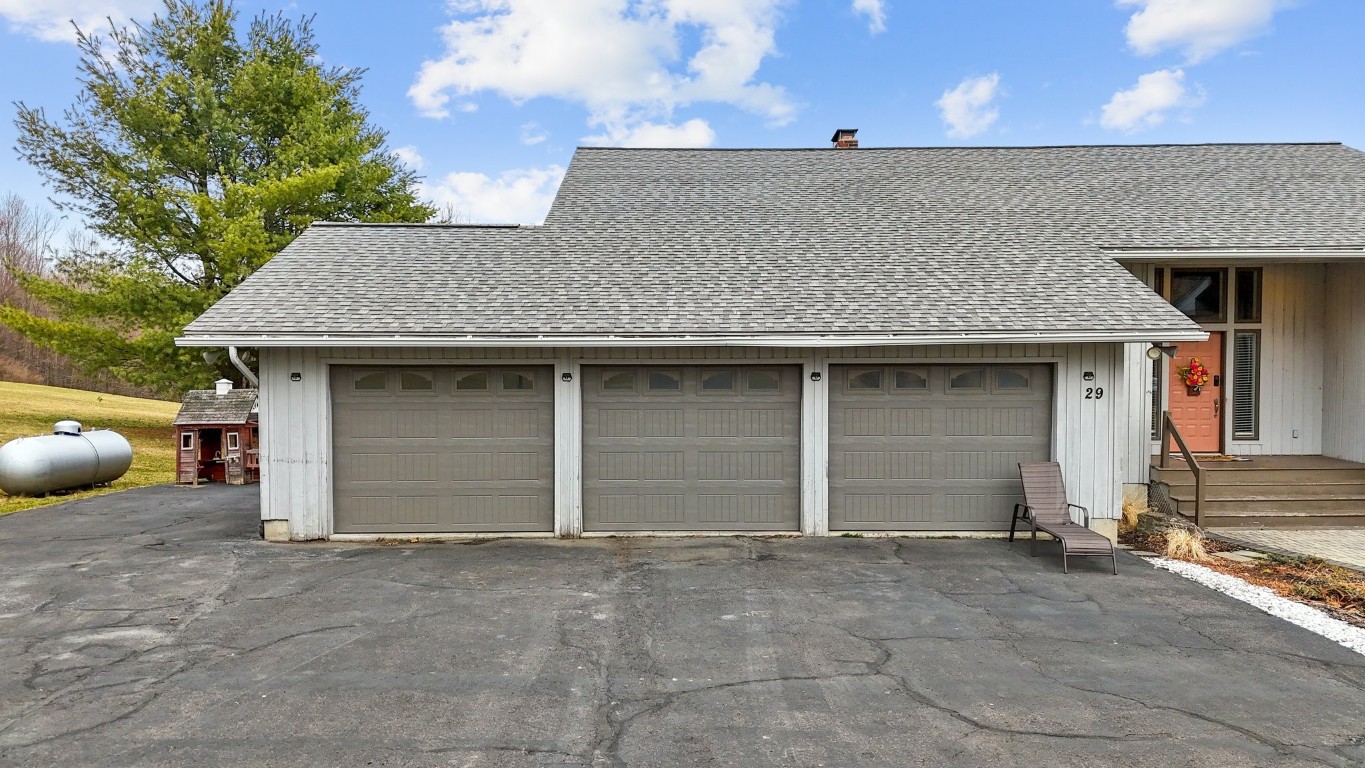 29 W Hill Road, Vestal, New York image 2