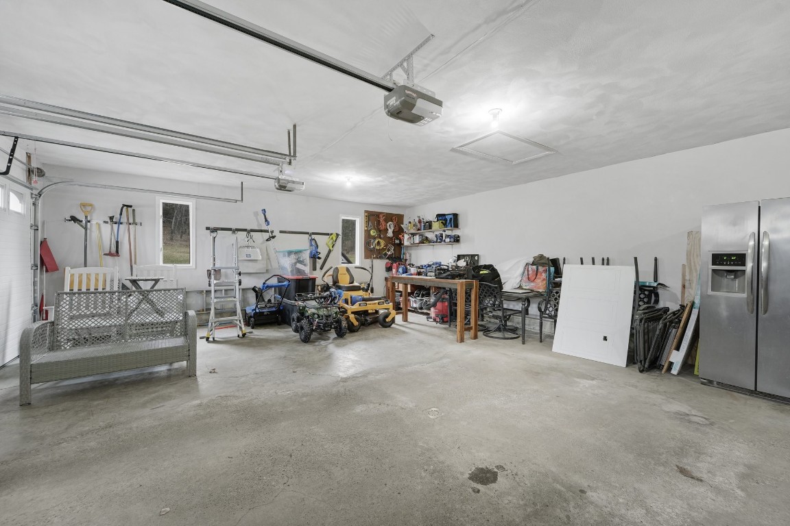 29 W Hill Road, Vestal, New York image 46