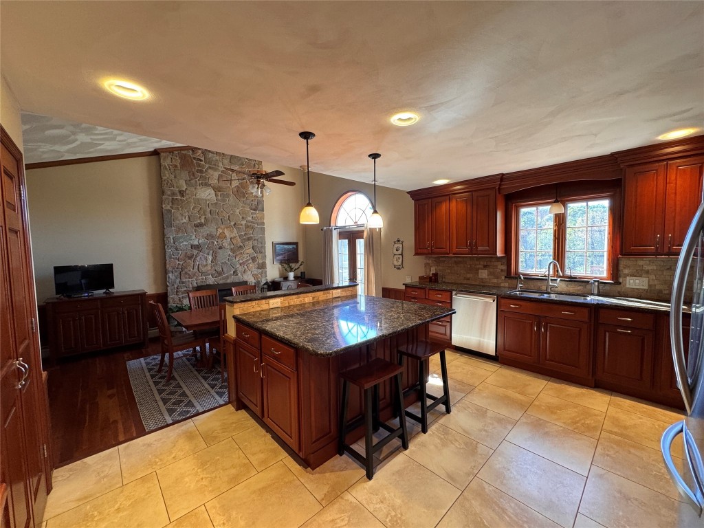 1003 Tilbury Hill Road