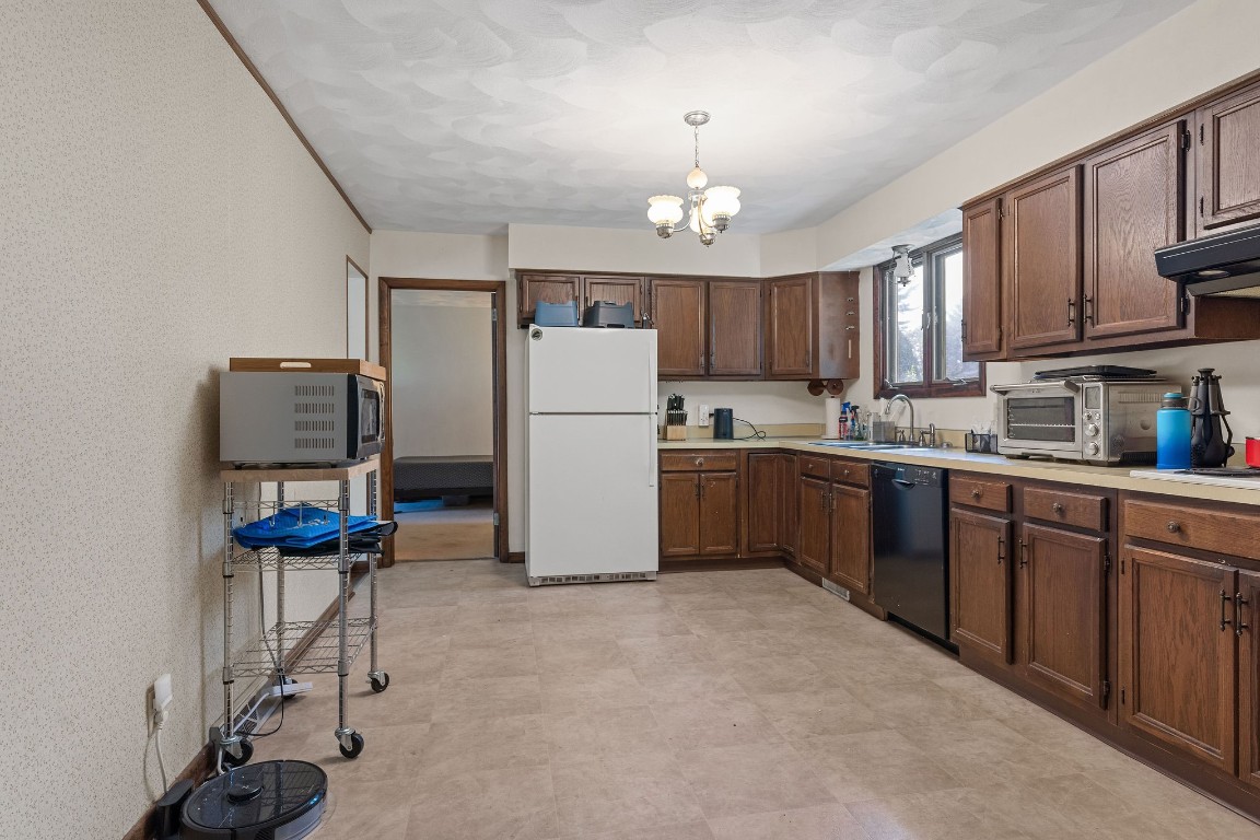 1120 Simon Drive