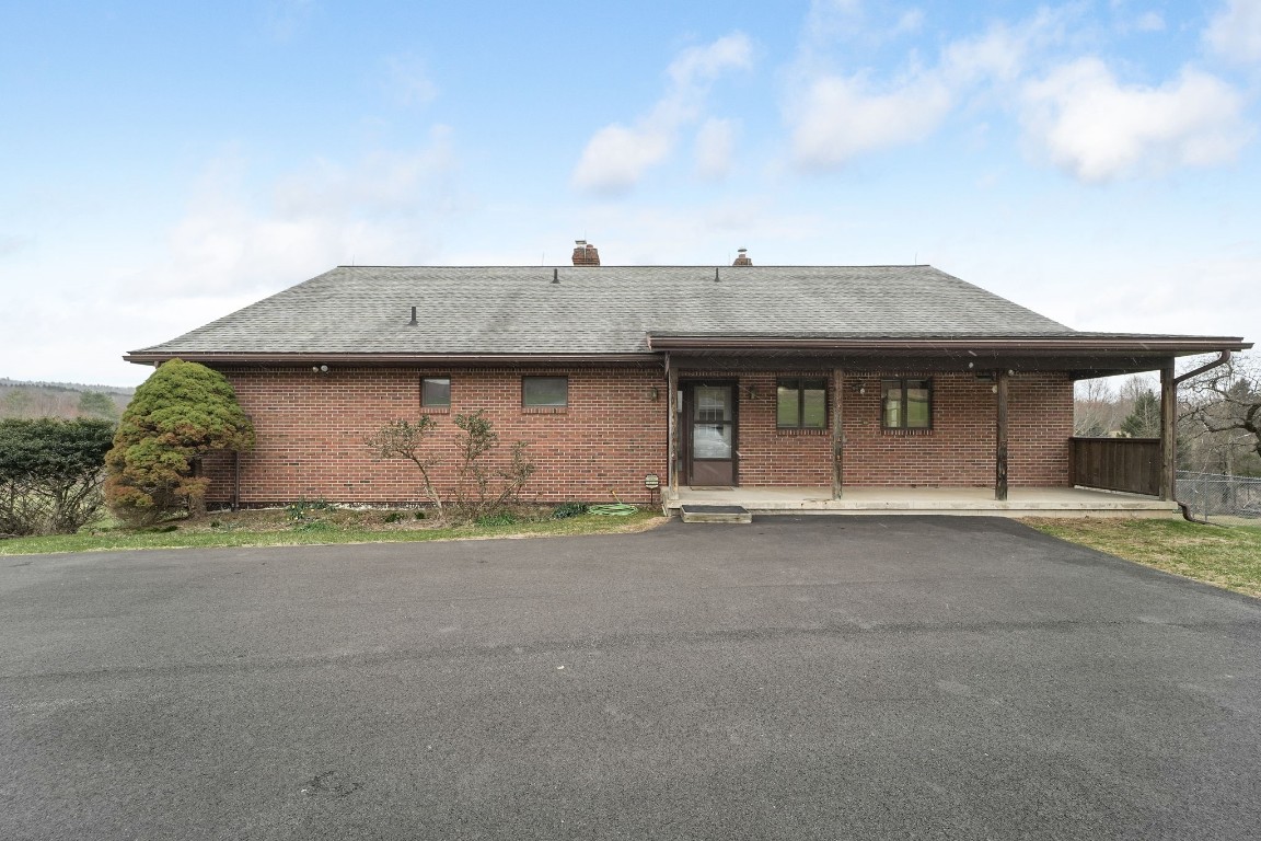 492 Bunn Road, Vestal, New York image 2