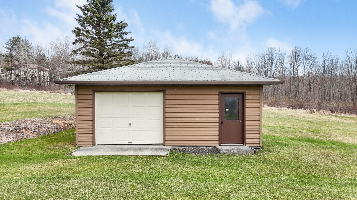 492 Bunn Road, Vestal, New York image 46