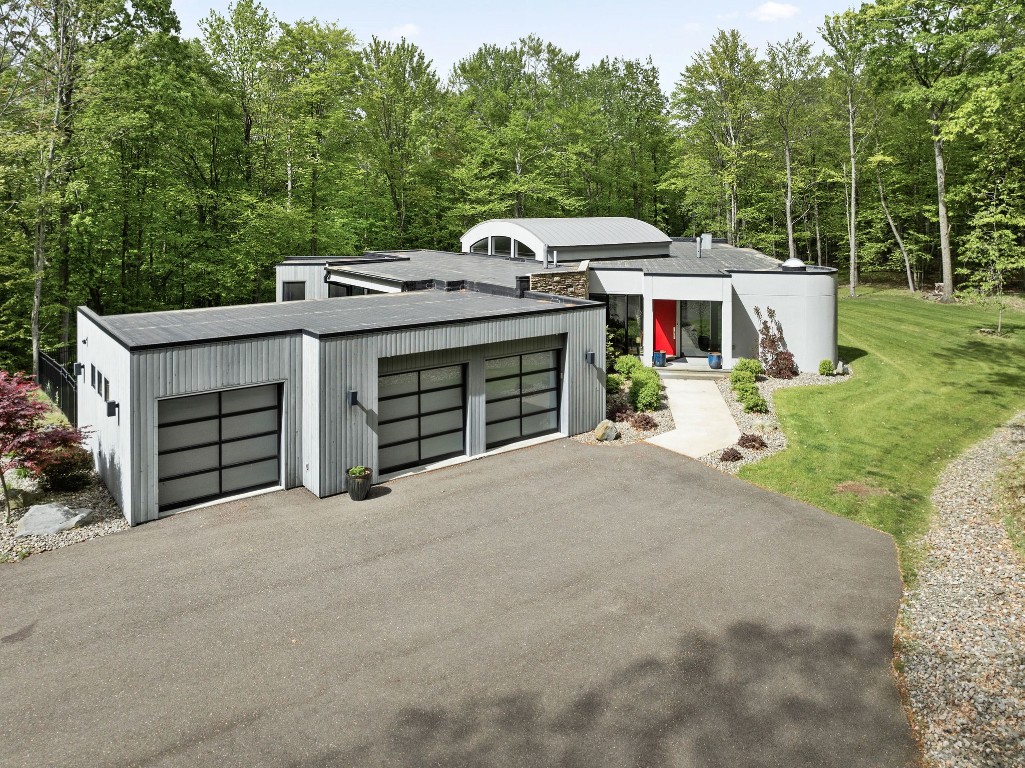 1201 Holly Road, Vestal, New York image 1