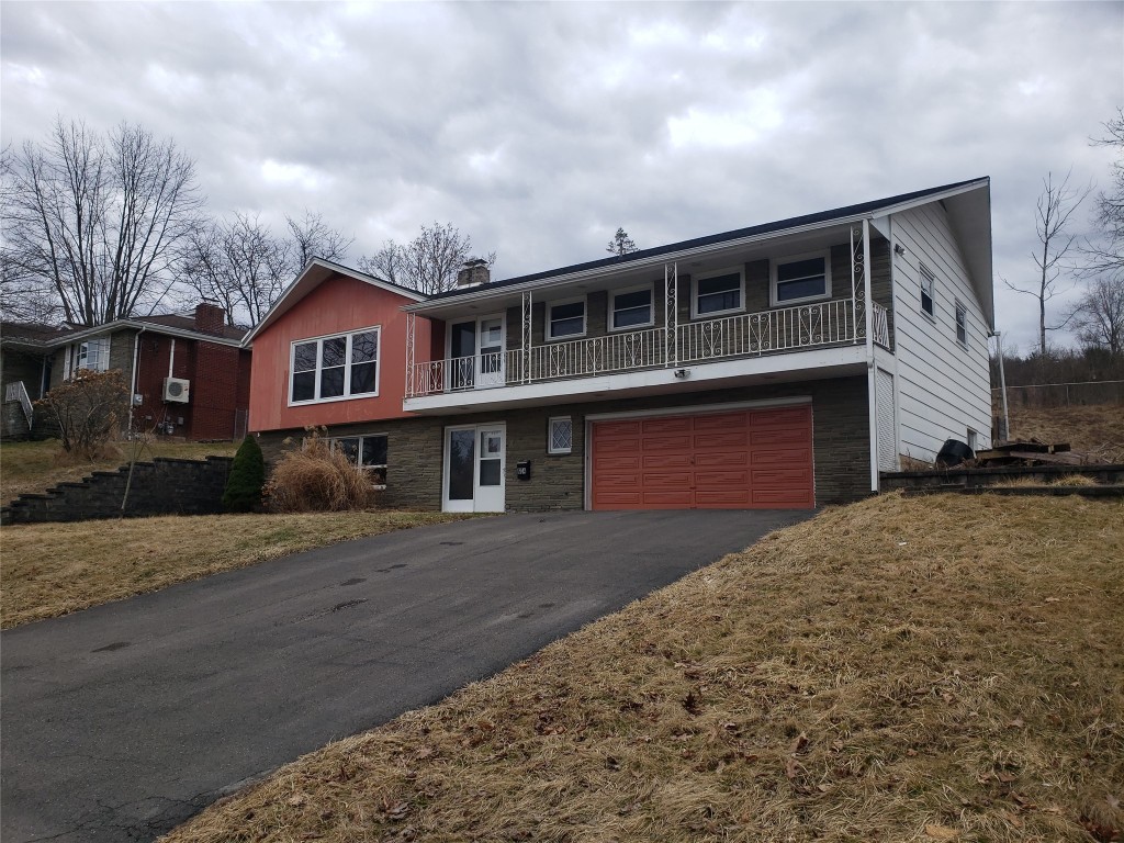 604 Sequoia Lane, Vestal, New York image 2