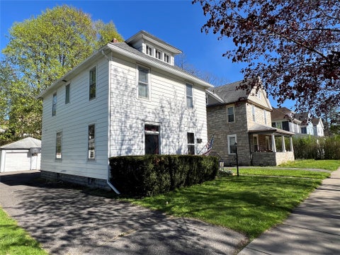Homes For Sale - 10 Andrews Avenue<br/> Binghamton, NY 13904