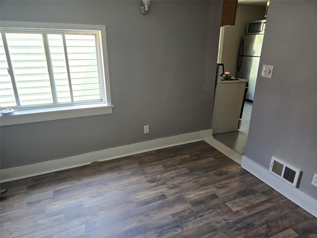 212-214 Clinton Street - Photo 3