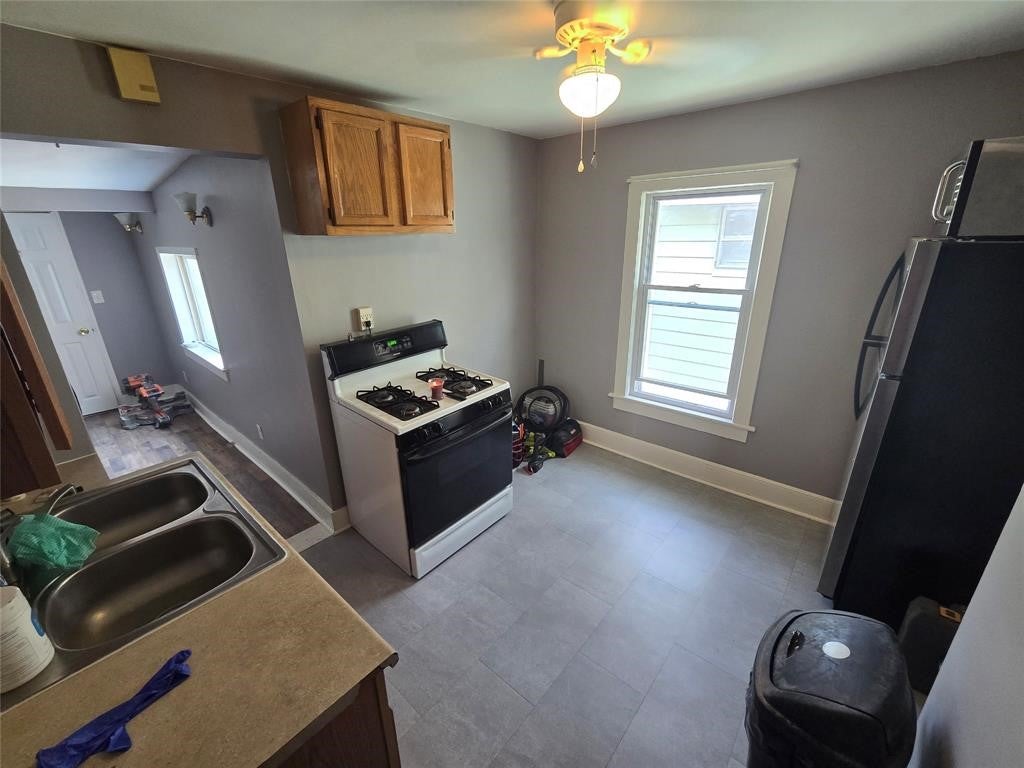 212-214 Clinton Street - Photo 4
