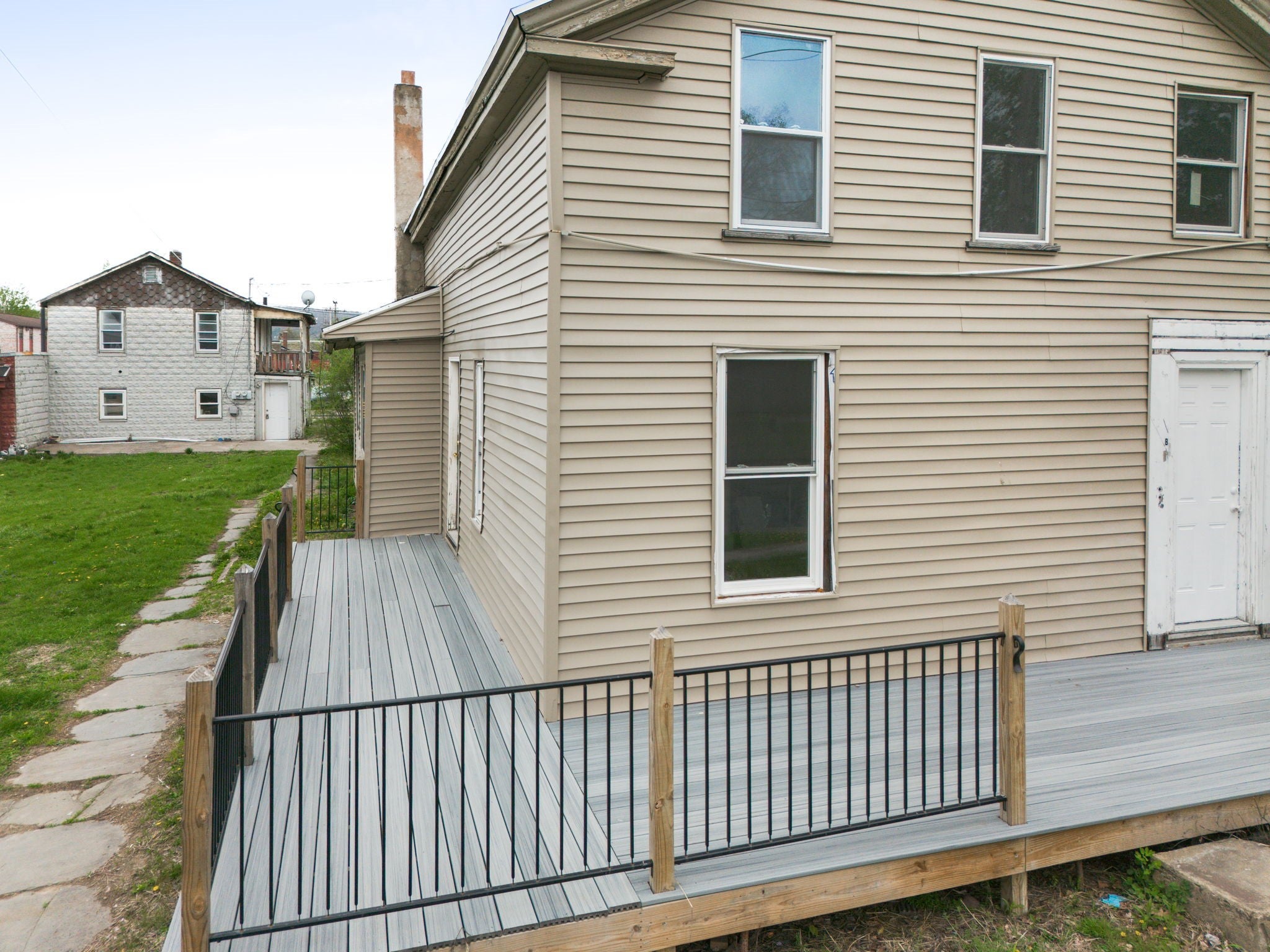 8 S Liberty Avenue - Photo 4