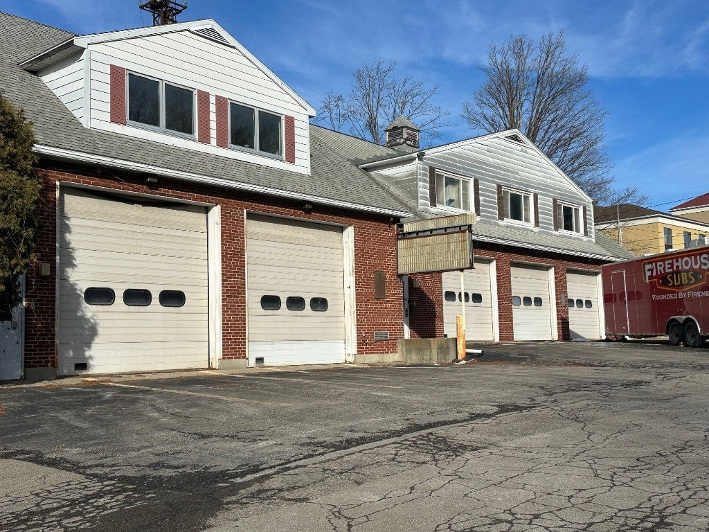 Photo 1 of 1 — 3341 E Vestal Parkway, Vestal, NY 13850