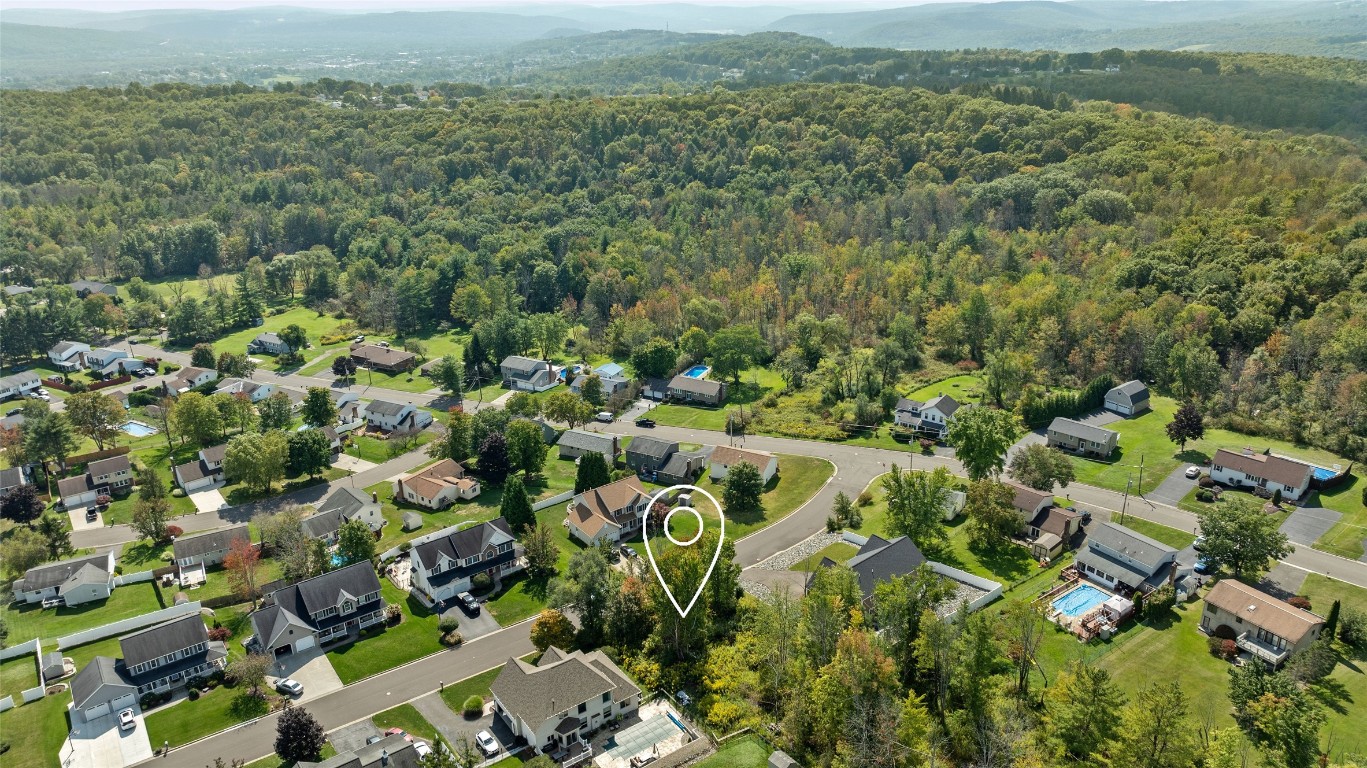 425 Country Drive, Endicott, New York image 6