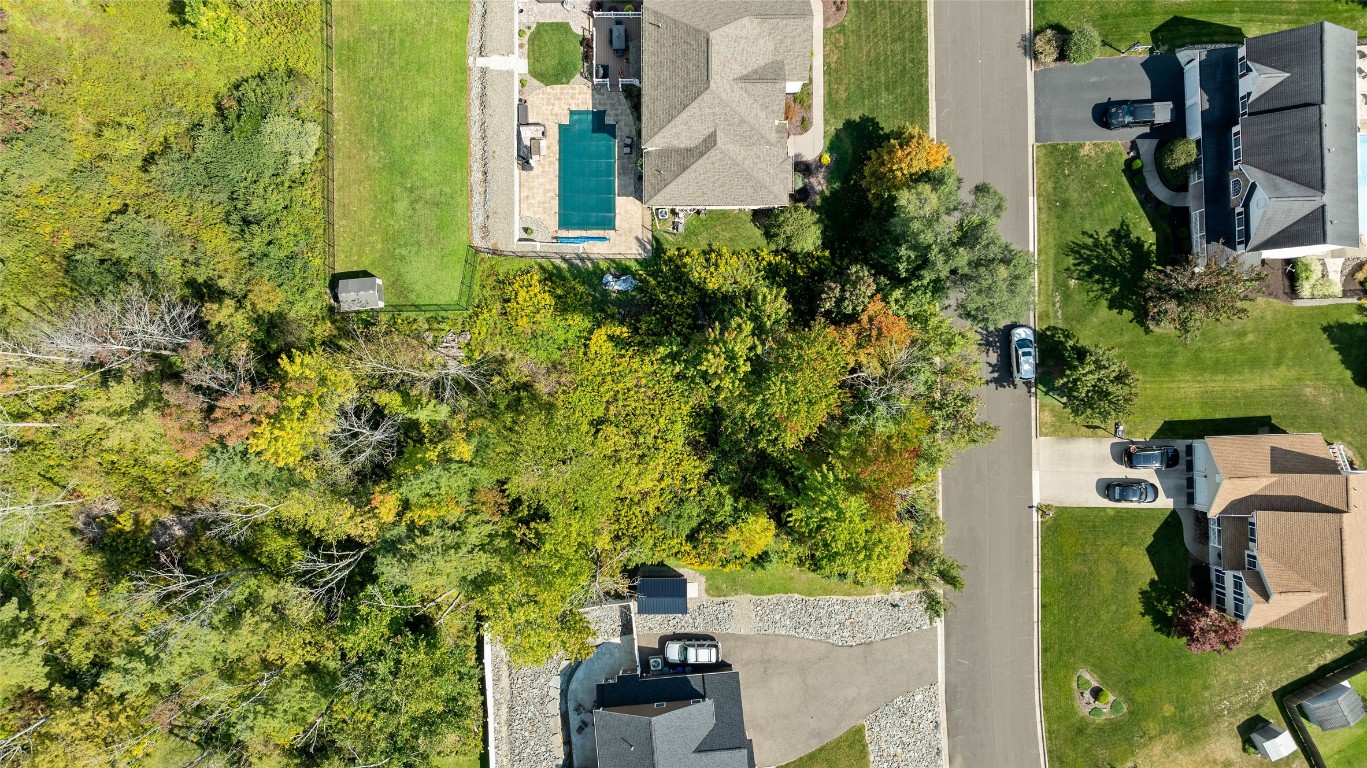 425 Country Drive, Endicott, New York image 9