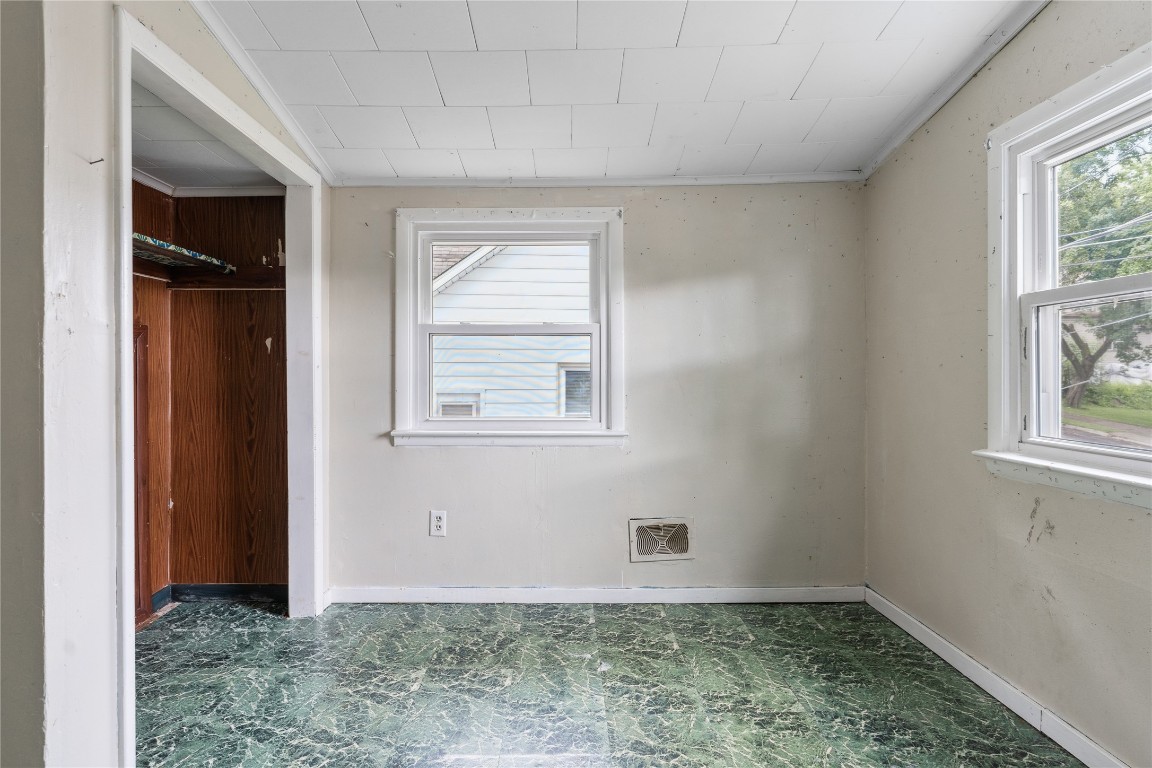 107 N Baldwin Street, Johnson City, New York image 12