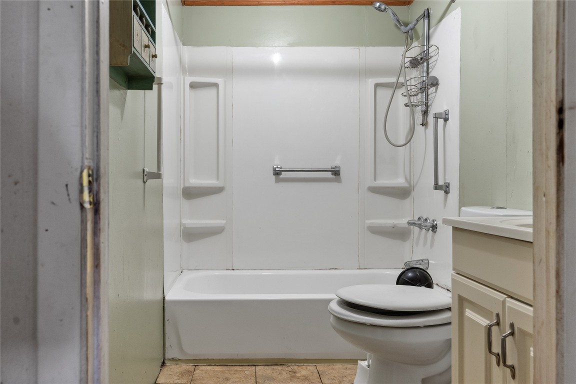 107 N Baldwin Street, Johnson City, New York image 7