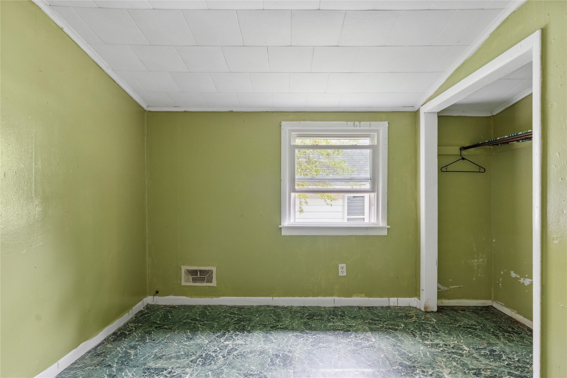 107 N Baldwin Street, Johnson City, New York image 11