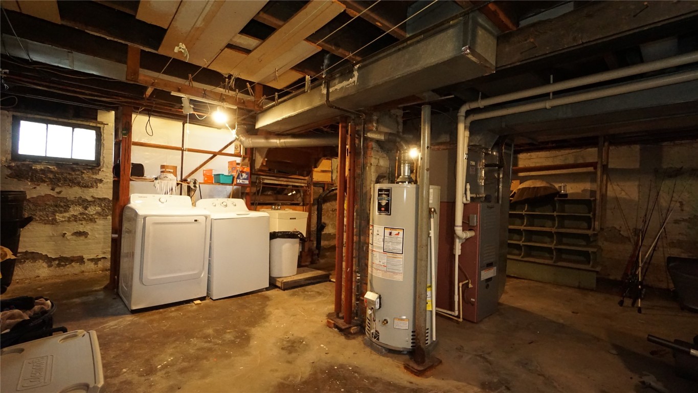108 Hayes Ave, Endicott, New York image 34