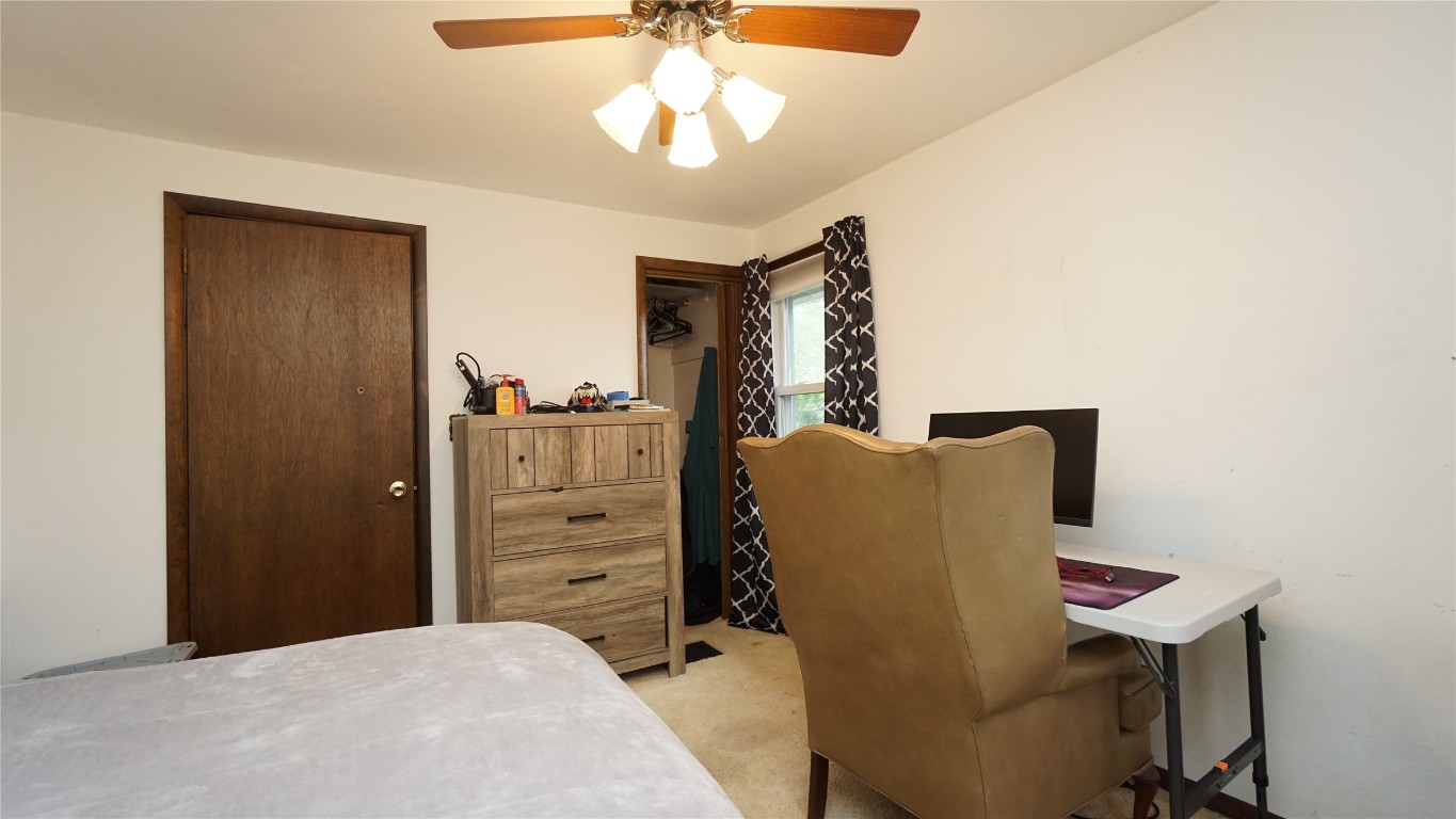 108 Hayes Ave, Endicott, New York image 33