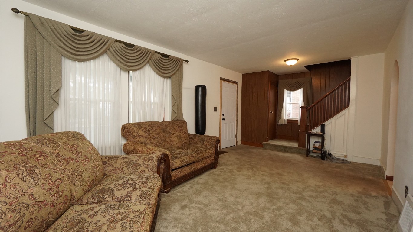 108 Hayes Ave, Endicott, New York image 22