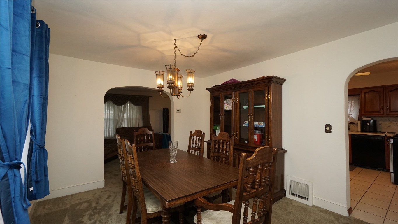 108 Hayes Ave, Endicott, New York image 17