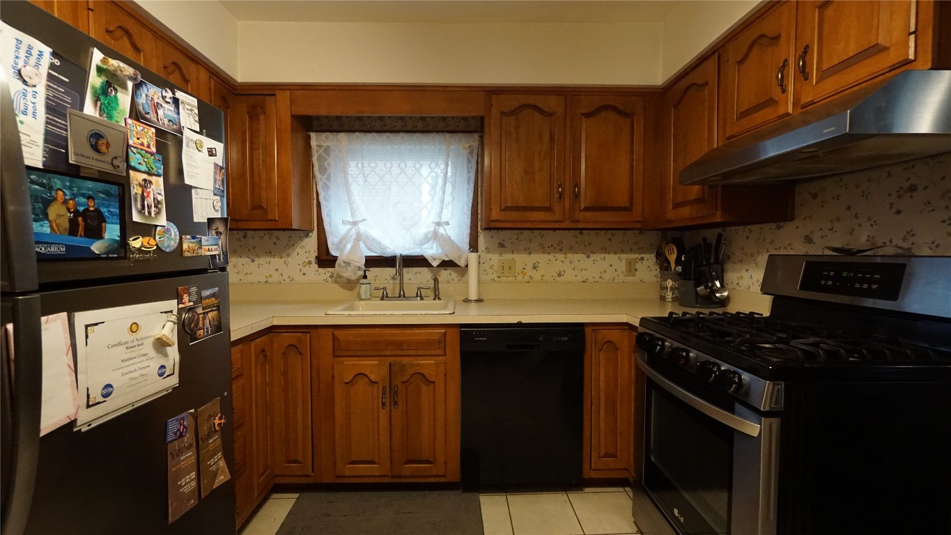 108 Hayes Ave, Endicott, New York image 13