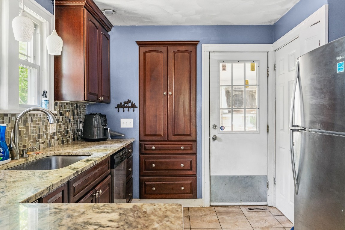 717 Old Vestal Lane, Vestal, New York image 11