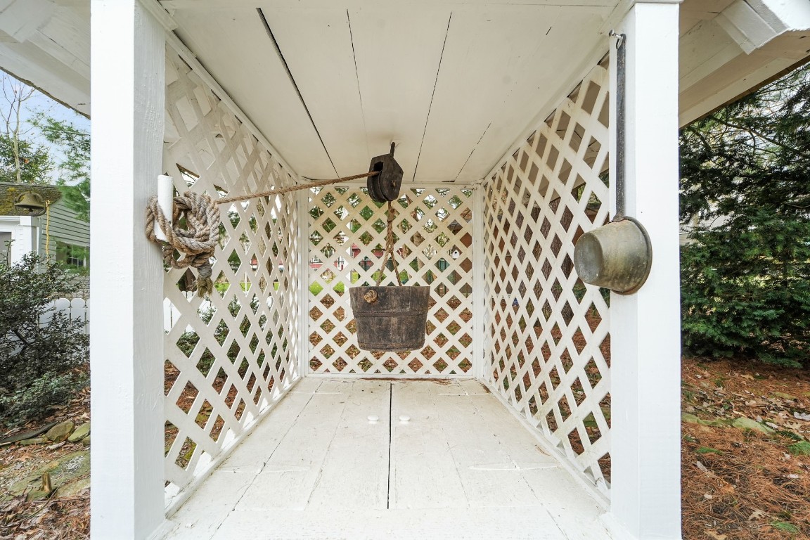 1009 Knoll Drive, Endwell, New York image 38
