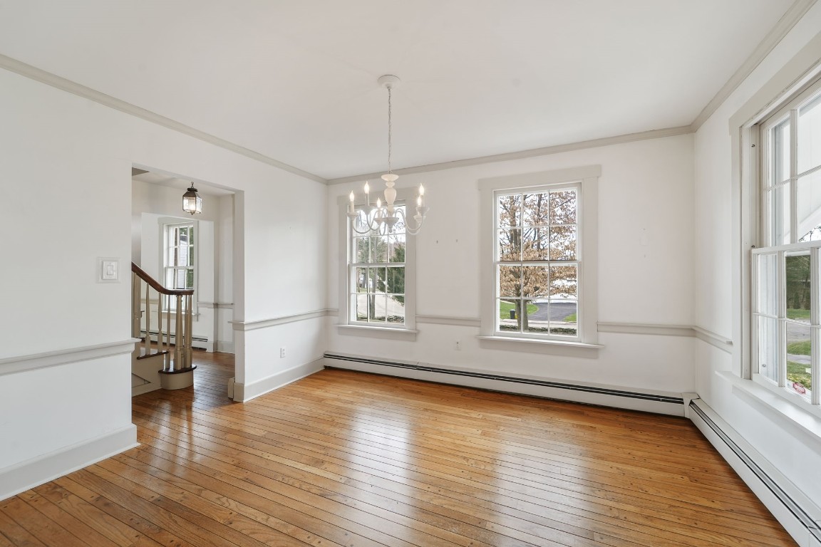 1009 Knoll Drive, Endwell, New York image 8