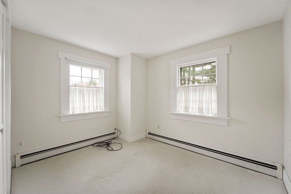 1009 Knoll Drive, Endwell, New York image 17