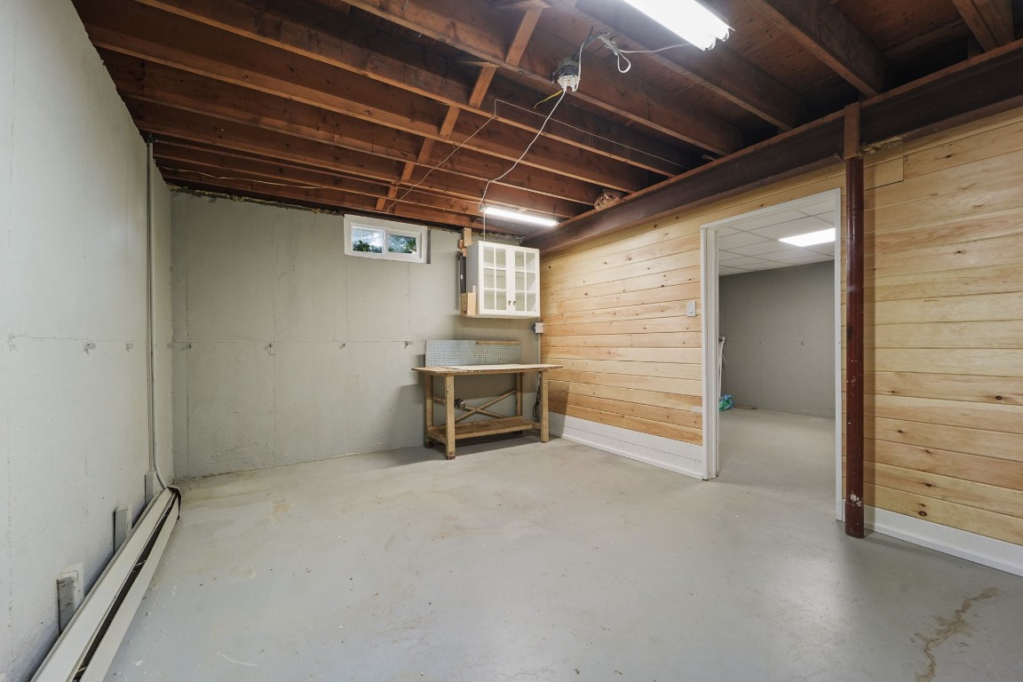 1009 Knoll Drive, Endwell, New York image 30