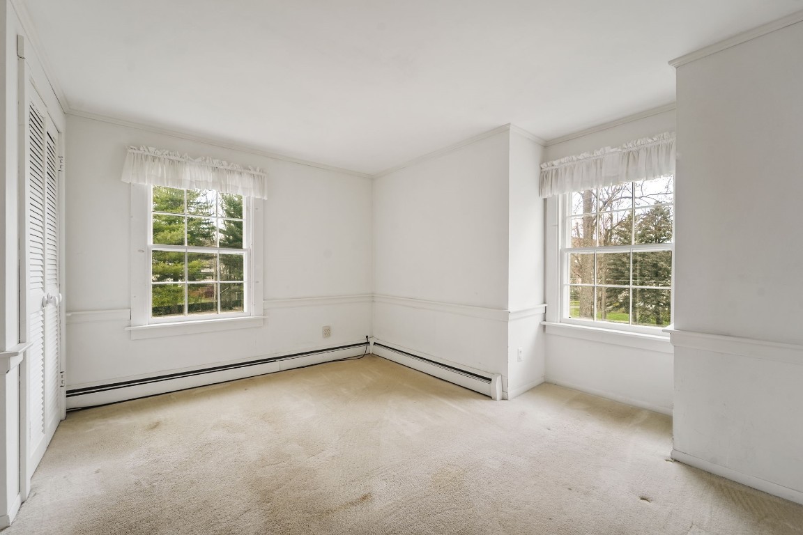 1009 Knoll Drive, Endwell, New York image 18