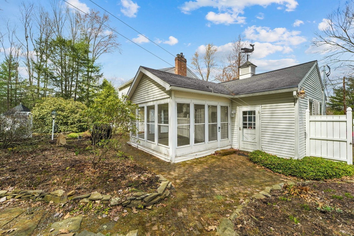 1009 Knoll Drive, Endwell, New York image 35