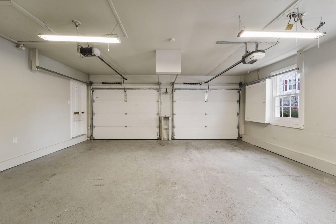 1009 Knoll Drive, Endwell, New York image 34