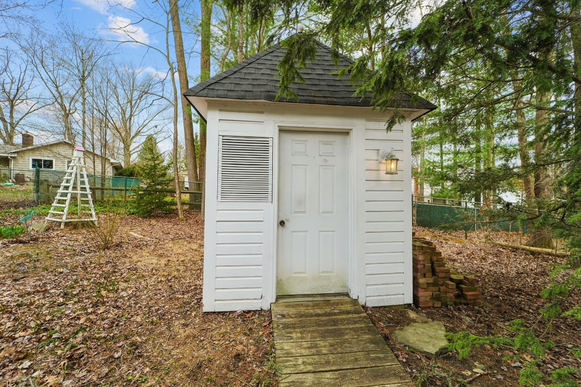 1009 Knoll Drive, Endwell, New York image 41