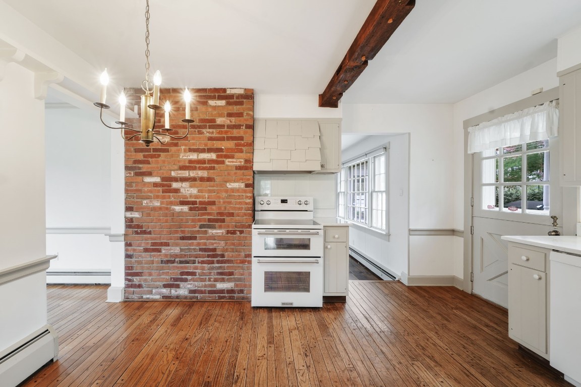 1009 Knoll Drive, Endwell, New York image 13