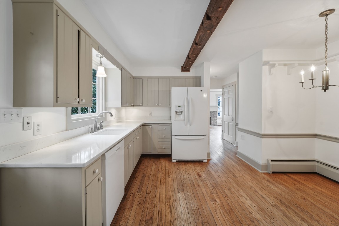 1009 Knoll Drive, Endwell, New York image 12