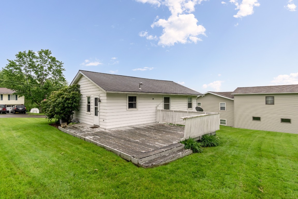 1131 Arnold Drive, Endicott, New York image 3