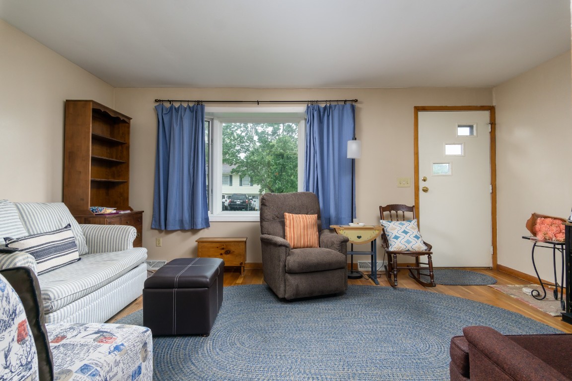 1131 Arnold Drive, Endicott, New York image 5
