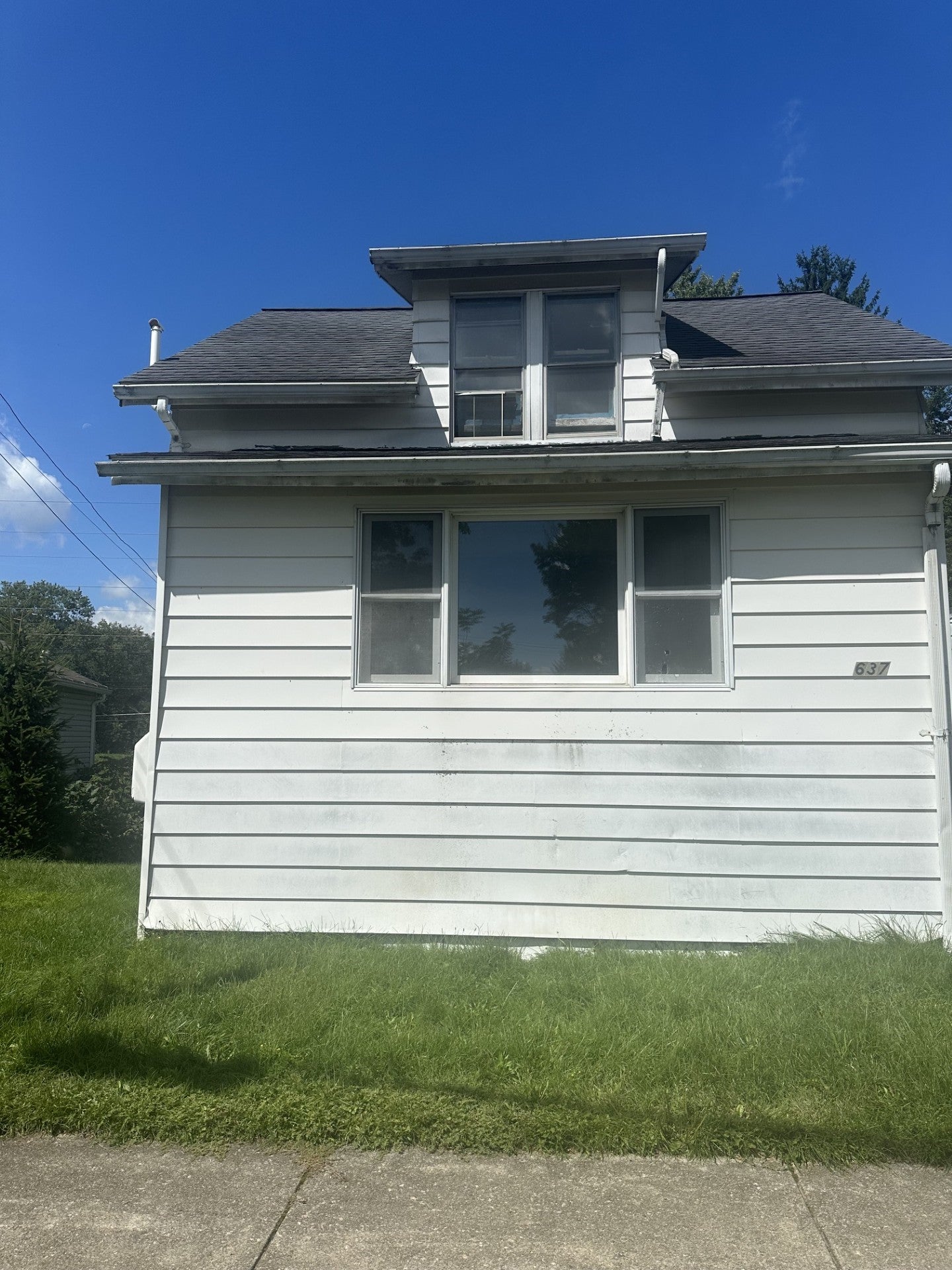 637 June Street