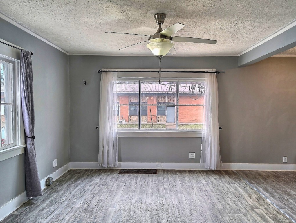 223 Madison Avenue, Endicott, New York image 4