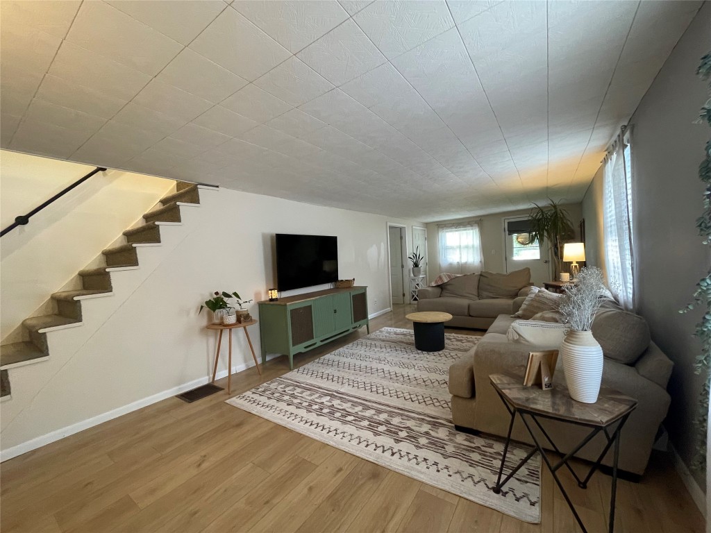 309 Harding Ave, Vestal, New York image 9