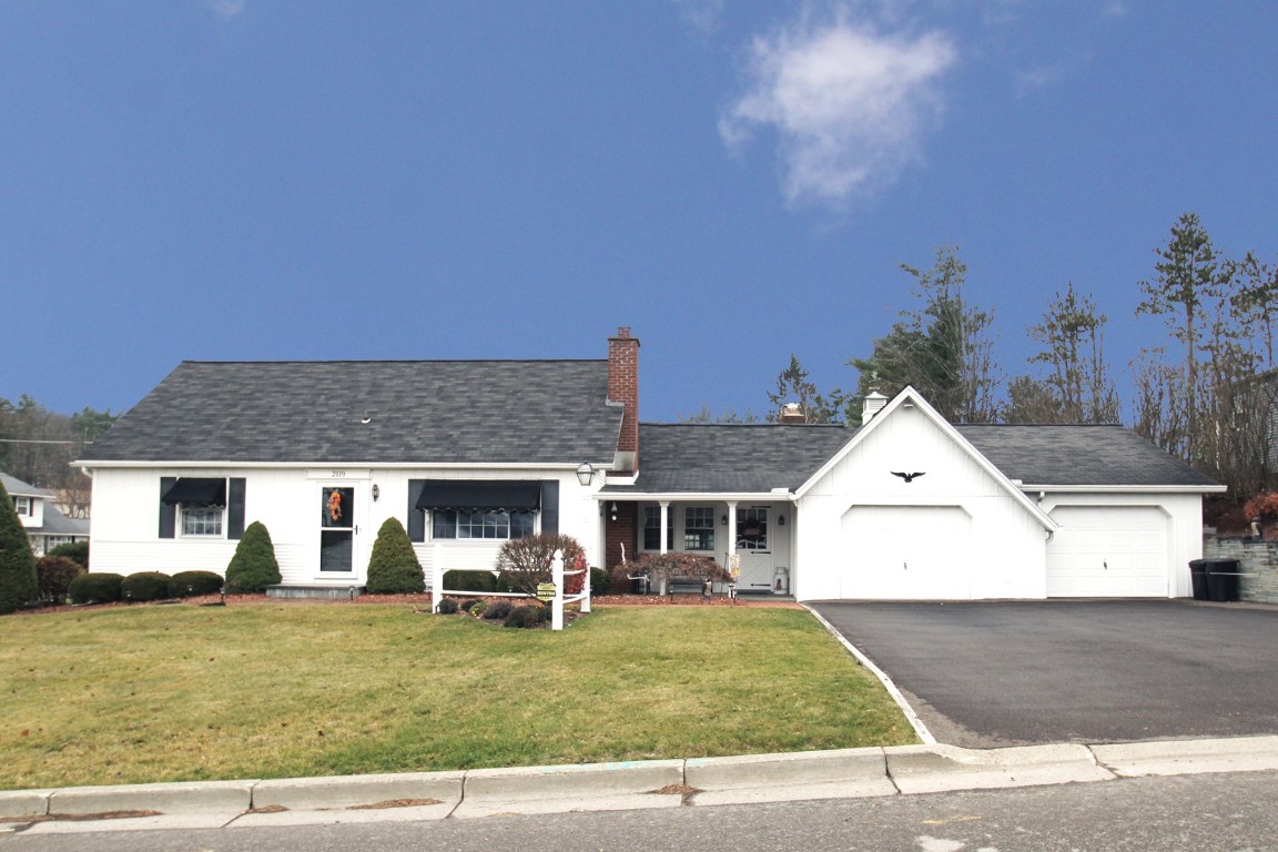 2119 Ford Road, Endicott, New York image 1