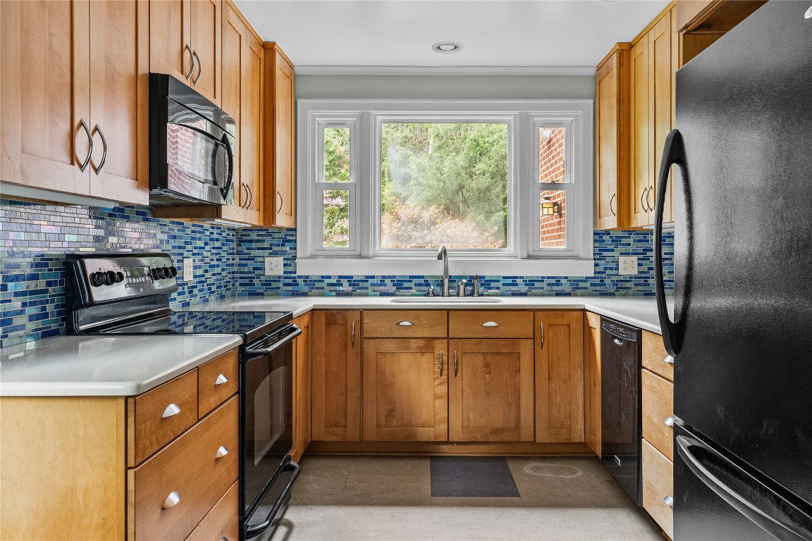 1 Fuller Road, Binghamton, New York image 22