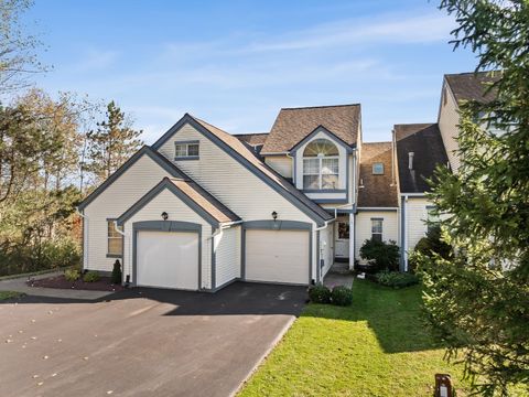 10 Denver Court E Endicott NY 13760