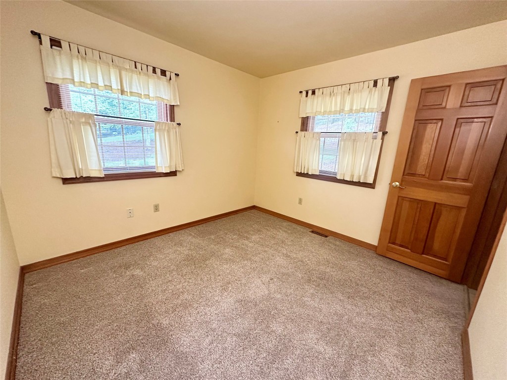 417 Brook Avenue, Vestal, New York image 12