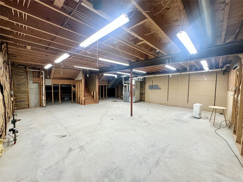 417 Brook Avenue, Vestal, New York image 34