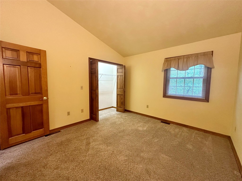 417 Brook Avenue, Vestal, New York image 25
