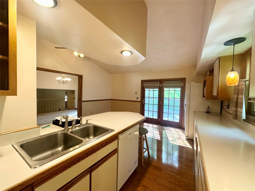 417 Brook Avenue, Vestal, New York image 9