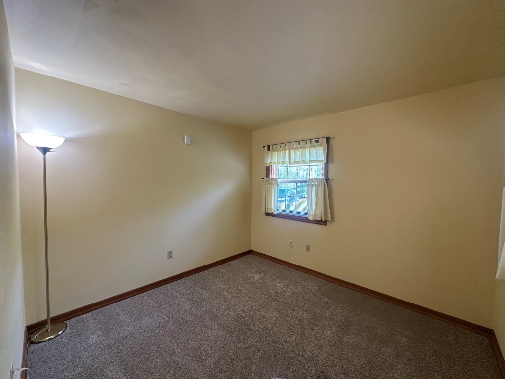 417 Brook Avenue, Vestal, New York image 28