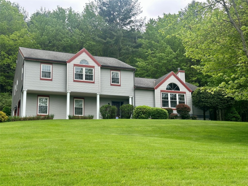 417 Brook Avenue, Vestal, New York image 1