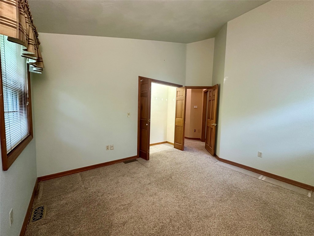 417 Brook Avenue, Vestal, New York image 27